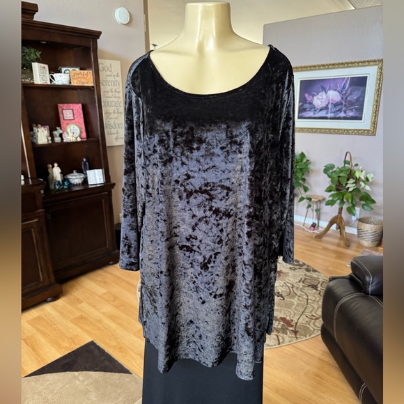 Cynthia Rowley black velvet short sleeve luxe Tee-size XXL-NWT - Picture 1 of 10